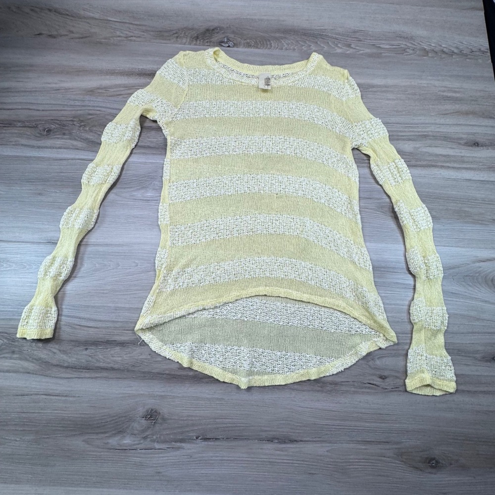FRANCESCA'S BIRD CAGE‎ Anthropologie  WMNS small Knit long sleeve top yellow